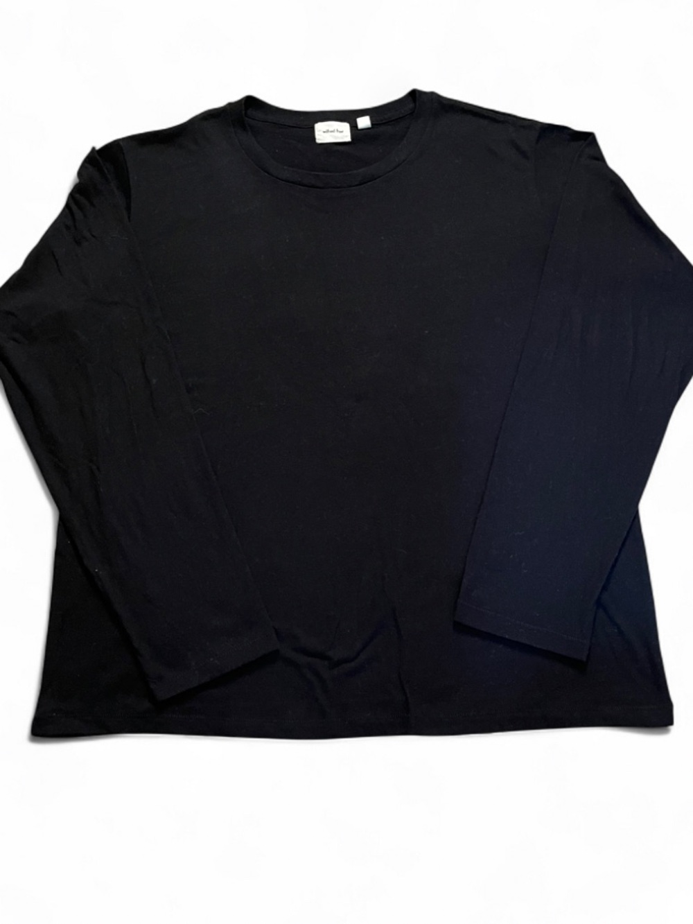 Wilfred Free Aritzia size M women’s Black Long Sleeve Crewneck Shirt